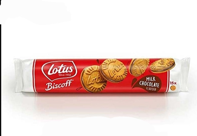 بیسکوییت با مغز کرم شکلات شیری 150 گرمی لوتوسLotus Biscoff with milk chocolate flavour cream core 150 g