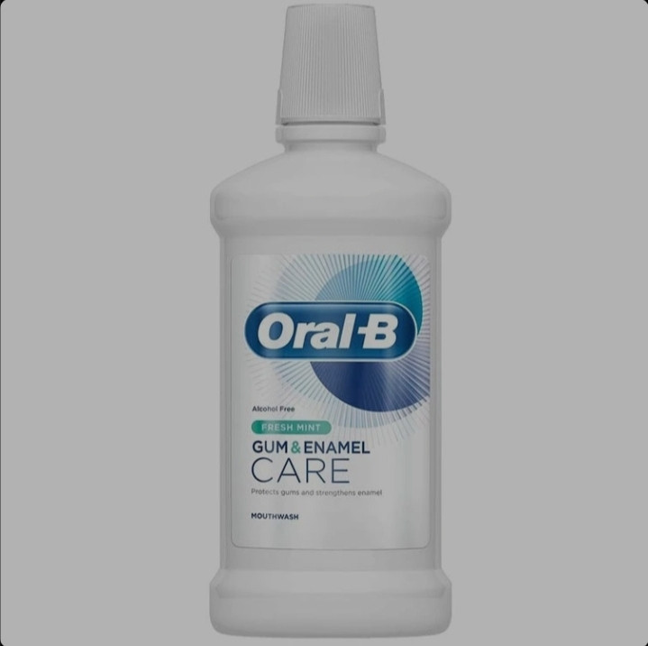 دهانشویه مراقبت ازمینای دندان اورال بی ORAL-B مدلgum & enamel care با رایحه آدامس نعنا (500میل) ORAL-B gum & enamel care mouthwash with mint flavor (500 ml)