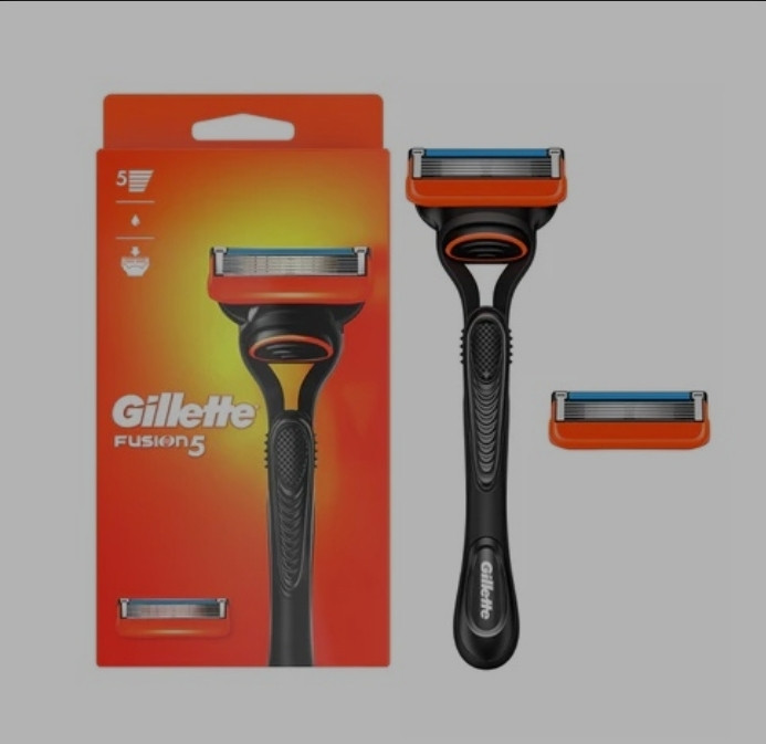 دسته و یدک ژیلت Gillette فیوژن پنج لبه حاوی دو عدد یدک